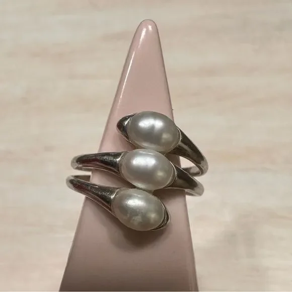 Vertical Three Row Sterling Silver Pearl Ring - Picture 2 of 4